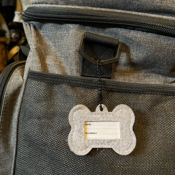 Beka DOG Travel Bag comes with foldable water/food containers! Brand new! - Picture 8 of 8